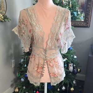 Passport Lace Sheer Floral Blouse Size Medium